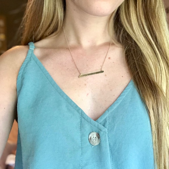 ⭐️LAST ONE⭐️ Armora’s | Gold Bar Necklace - Picture 3 of 8